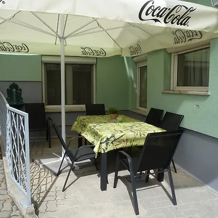 Appartement Menta Apartmanhaz